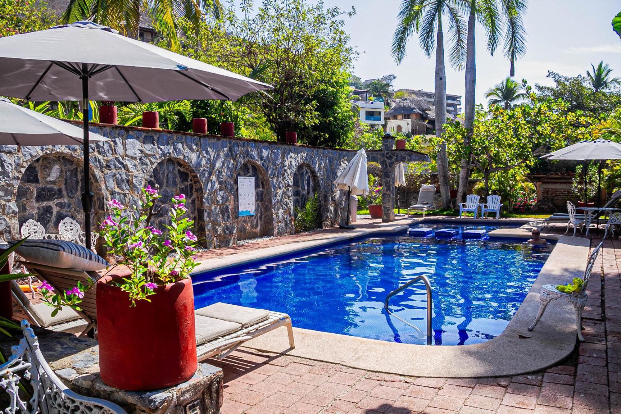 Hotel Villas Ema Сиуатанехо Екстериор снимка