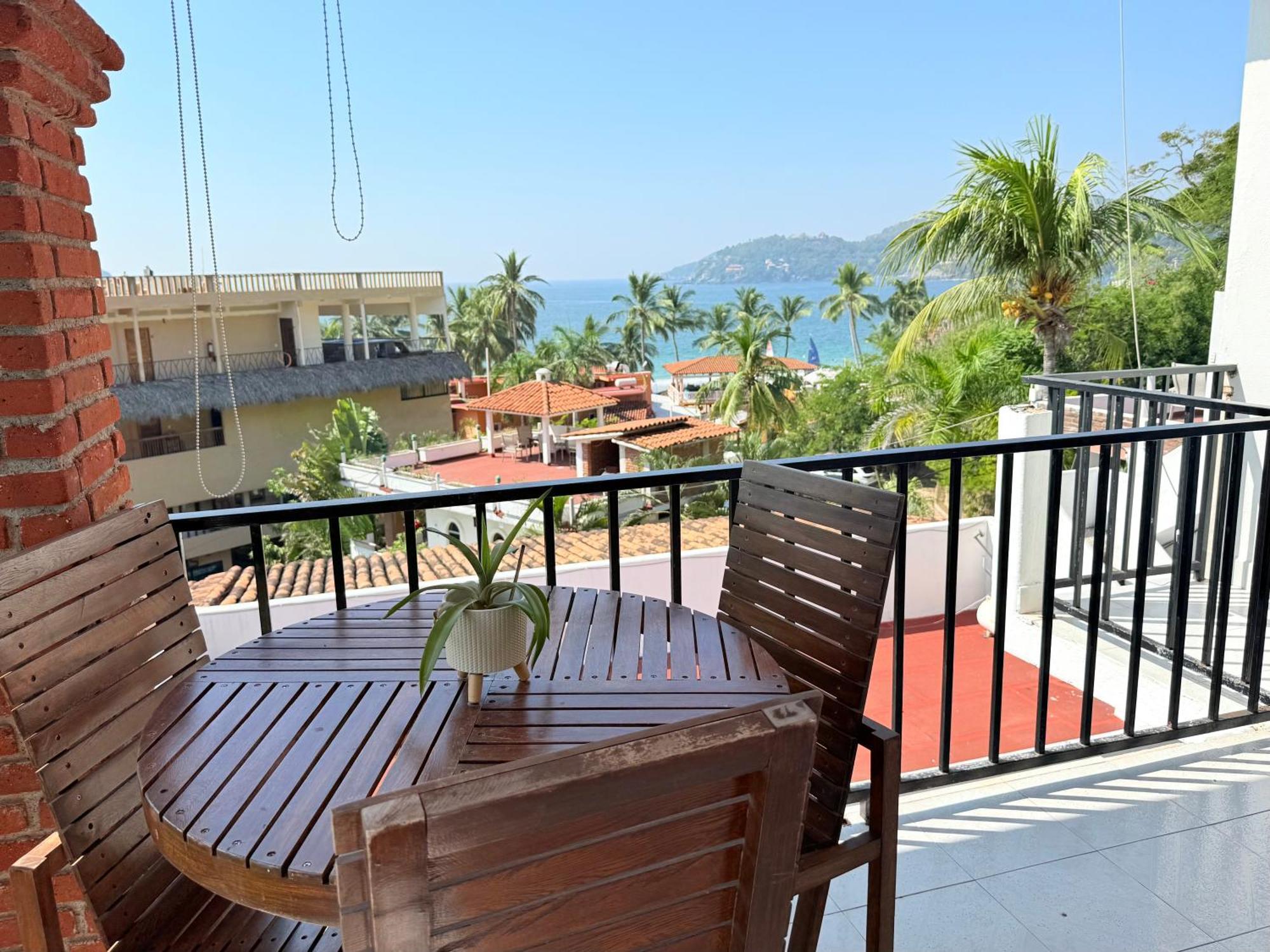 Hotel Villas Ema Сиуатанехо Екстериор снимка